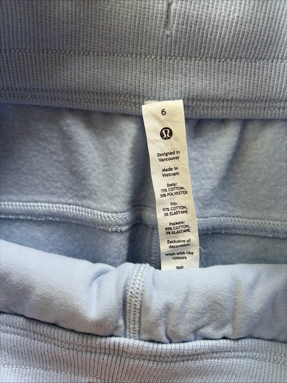 Lululemon Softstreme High-Rise Shorts 6 Black Pockets 4